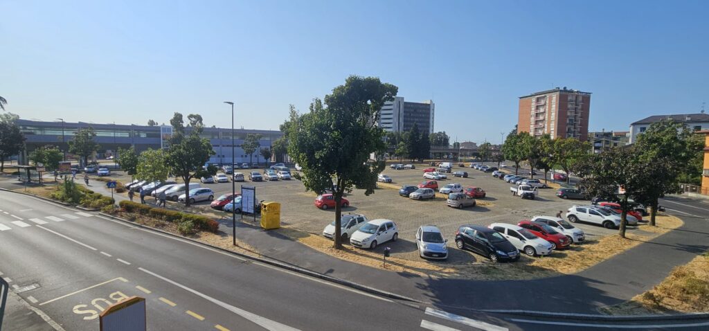 Ampio Parcheggio Gratuito
